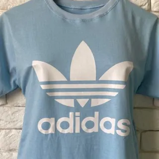 T-shirt feminina Addiddas - Camiseta Feminina - Off