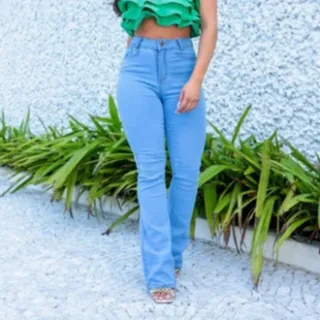 Promoção Moda Country: Calça Jeans Feminina Flare Modeladora - Levanta Bumbum - Preta Flare