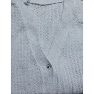 Moda outono inverno: Blusa feminina de frio, cardigans com botão e suéter tricô - Marsala