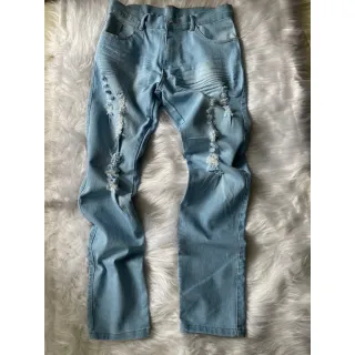 Calça Masculina Preta Skinny com Lycra - Estilo e Conforto para Homens Modernos - jeans claro rasgado