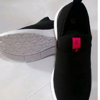 Lançamento: Tênis Sapatilha Meia com Elástico - Conforto e Leveza - Preto Pink