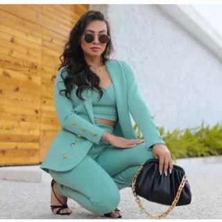 Conjunto Premium Max Blazer, Calça e Cropped em Neoprene Feminino - Pink