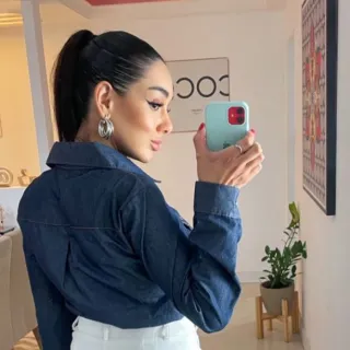 Camisa Social Feminina Jeans Escuro com Bolso - P