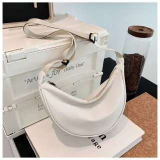 Bolsa impermeável meia lua feminina transversal em poliéster - Laranja