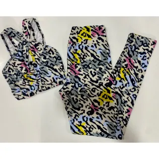 Conjunto de treino suplex feminino transpassado, calça legging e top cropped - Preto