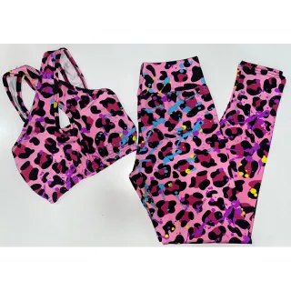 Conjunto de treino suplex feminino transpassado, calça legging e top cropped - Preto