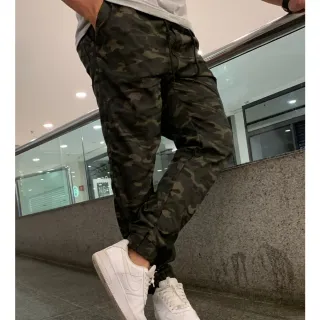 Calça Elástico Sarja Jogger Lycra Preta Esportiva Com Punhos - Jogger Branca