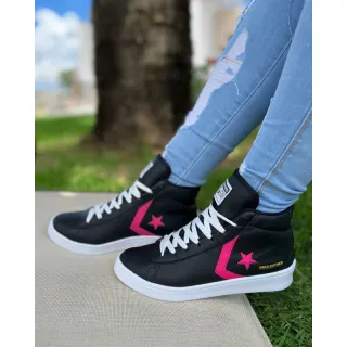 Lançamento 2023: Bota Feminina Casual Perfeita - All* Blogueira - PRETO/PINK