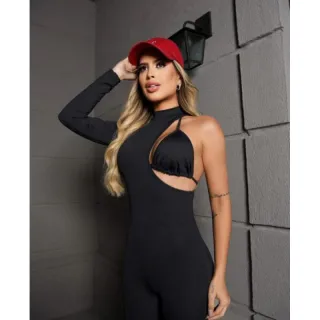 Moda Gringa: Macacão Manga Longa Poliamida com Peitinho - Preto