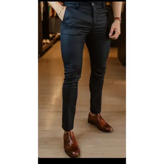 Calça social slim masculina em tecido premium acetinado - Caqui Claro