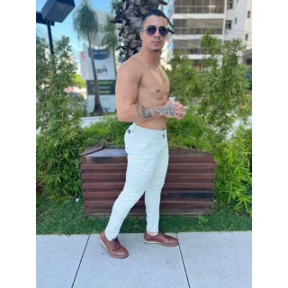 Calça social slim masculina em tecido premium acetinado - Caqui Claro