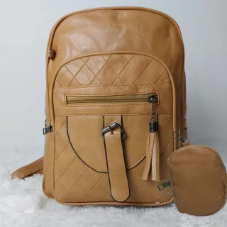 Bolsa Feminina de Couro Mochila - Preta