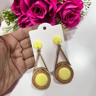 Feminino Brinco Madeira Mdf com resina - A15