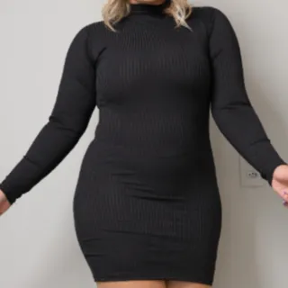 Vestido Plus Size Tubinho com Gola em Lycra - Moda Feminina - Preto
