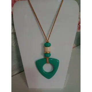 Escolha vários modelos de maxi colar feminino - Preto amêndoa