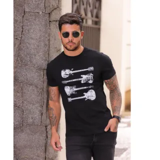 Camiseta Premium Estampada Guitarras Masculina - Preto