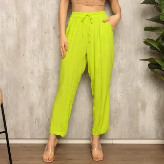 Leve e confortável calça pantalona feminina Duna e Viscolinho lisa - Duna azul royal com elastico