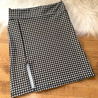 Alta Qualidade Saia Feminina Curta Fendinha Lateral - Varias Cores - Pata de Gato