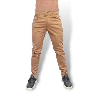 Nova coleção 2023: Calça Masculina Slim Chino Bege em Sarja - Preta Bolso Chapado