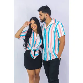 Camisa unissex listradinha com botões perfeita para a camisaria Cand Collor - M Slim