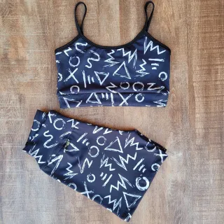 Conjunto de Academia Feminino: Top e Short Fitness - Estampa 05