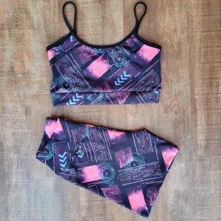 Conjunto de Academia Feminino: Top e Short Fitness - Estampa 05
