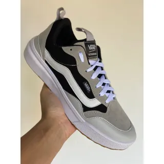 Leve e confortável tênis Vans Ultra masculino/feminino - Estiloso e casual - PTO/PTO