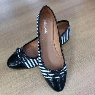 Sapato Feminino Sapatilha - Modelos de Sapatilhas Femininas - Camurça Nude Bico Nude Verniz