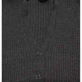 Moda outono inverno: Blusa feminina de frio, cardigans com botão e suéter tricô - Marsala