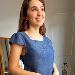 Blusa jeans feminina com manguinha japonesa e gola canoa - JEANS CLARO