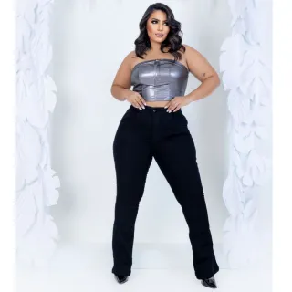Calça Preta Plus Size Flare Jeans Boca de Sino - Preto
