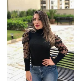 Blusa Tricot Preta e Branca com Manga em Tule - Estilo Elegante e Sofisticado - Branco