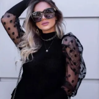 Blusa Tricot Preta e Branca com Manga em Tule - Estilo Elegante e Sofisticado - Branco