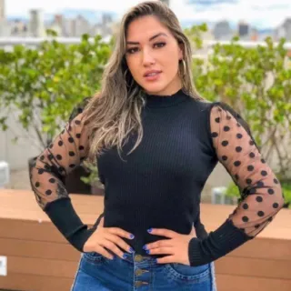 Blusa Tricot Preta e Branca com Manga em Tule - Estilo Elegante e Sofisticado - Branco