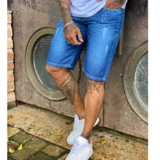 Modelo Novo Bermuda Jeans Masculina - BERMUDA ESCURA LISA