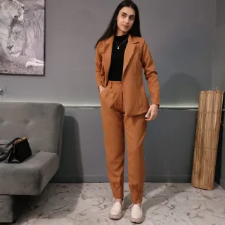 Conjunto Feminino Blazer Calça em Linho Max Alfaiataria - Cru