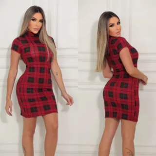Várias Cores - Vestido Tubinho Midi Canelado Gola Alta Manguinha Xadrez - Preto e Branco