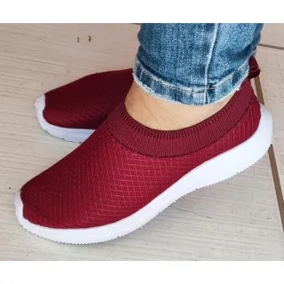 Moda Feminina Tendência Inverno 2023: Tênis Confortável Casual Meia Elástico - Preto/Sola Preta