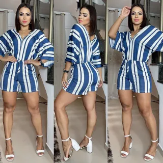 Moda feminina: Macaquinho curto listrado com gola V e manga flare - Verde com 2 listra