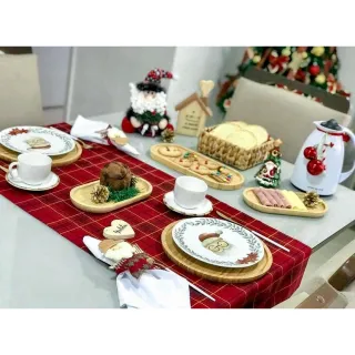 Oferta: Caminho de Mesa Natalino Tricoline 100% Algodão 140cm X 40cm - Vermelho