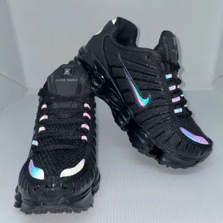 Promoção imperdível: Tênis confortável unissex masculino e feminino com 12 molas, refletivo Preto Arco Iris camaleão - Arco Iris