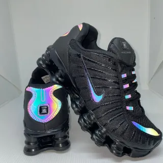 Promoção imperdível: Tênis confortável unissex masculino e feminino com 12 molas, refletivo Preto Arco Iris camaleão - Arco Iris