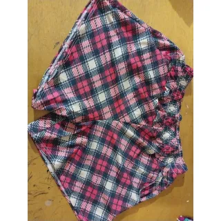 Short feminino confortável com estampas e bolsos - Único