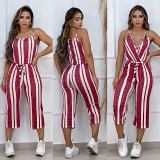 Moda Feminina Casual: Macacão Pantacourt Listrado com Alça Frente e Verso - Vermelho