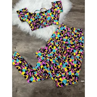 Calça Empina Bumbum + Top Ciganinha - Conjunto Fitness Karyne - Caveira vermelha