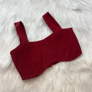 Botões nas Costas Top Cropped com Detalhe na Cintura - Vinho