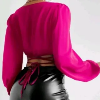 Cropped Transpassado Manga Bufante - Crepe Duna - Preto