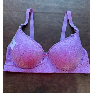 Sustentação Plus Size: Sutiã de Renda Reforçado com Bojo e Aro - Vermelho