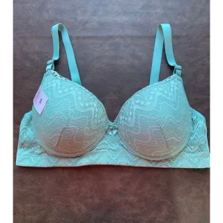 Sustentação Plus Size: Sutiã de Renda Reforçado com Bojo e Aro - Vermelho