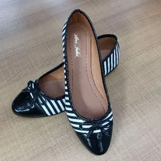 Sapato Feminino Sapatilha - Modelos de Sapatilhas Femininas - Camurça Nude Bico Nude Verniz